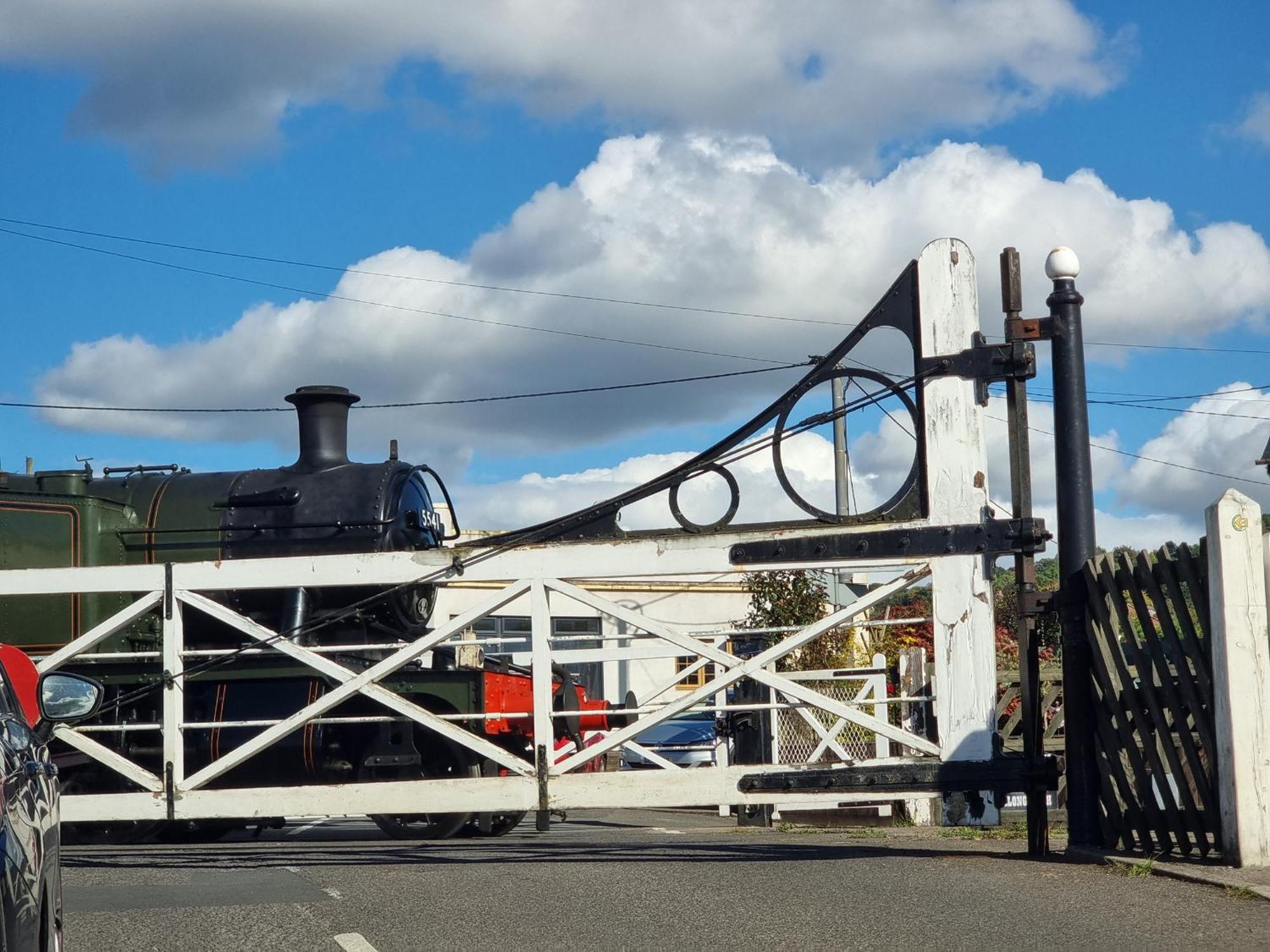 Danby Lodge Lydney Bagian luar foto