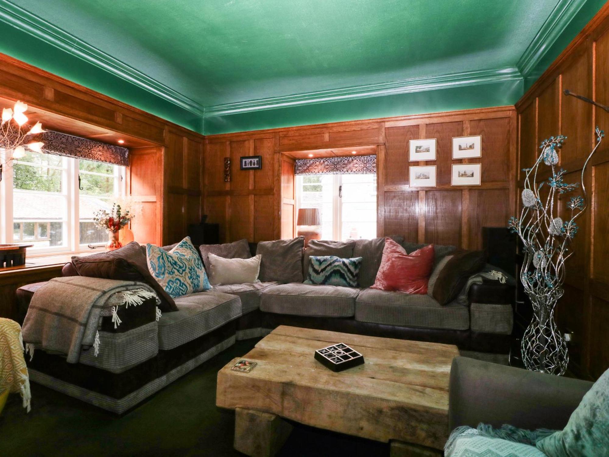 Danby Lodge Lydney Bagian luar foto